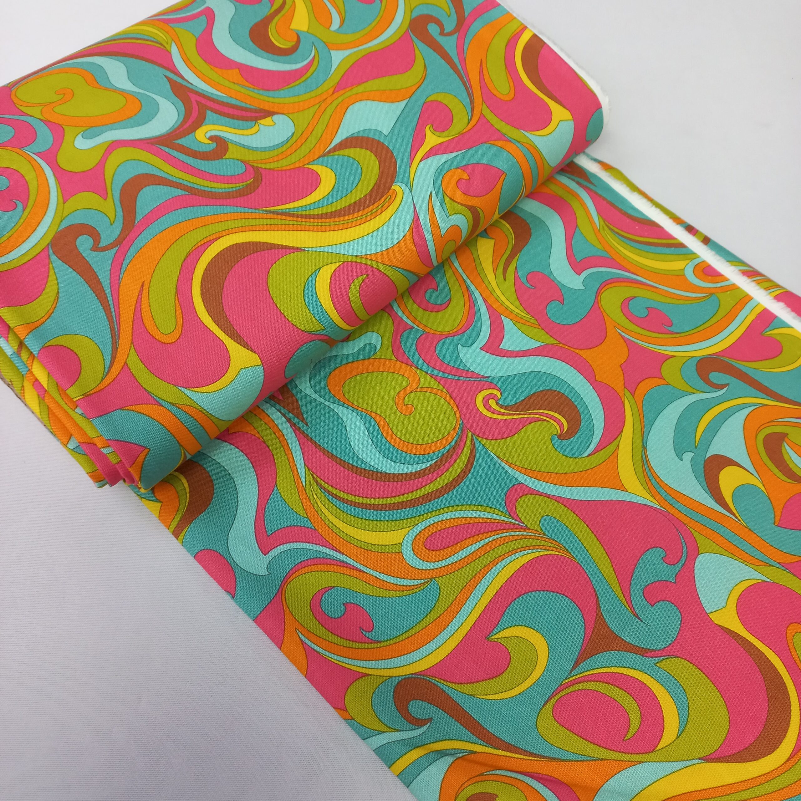 SSI B09 Moda 100% Cotton Fabric-Happy daze-100% Cotton- (1)